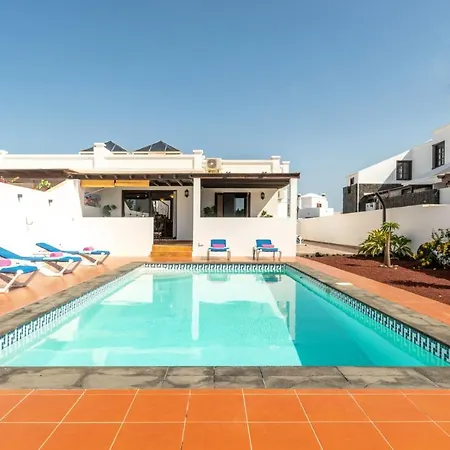Tropical By Vila Playa Blanca (Lanzarote)