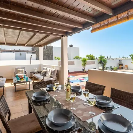 Tropical By * Playa Blanca (Lanzarote)